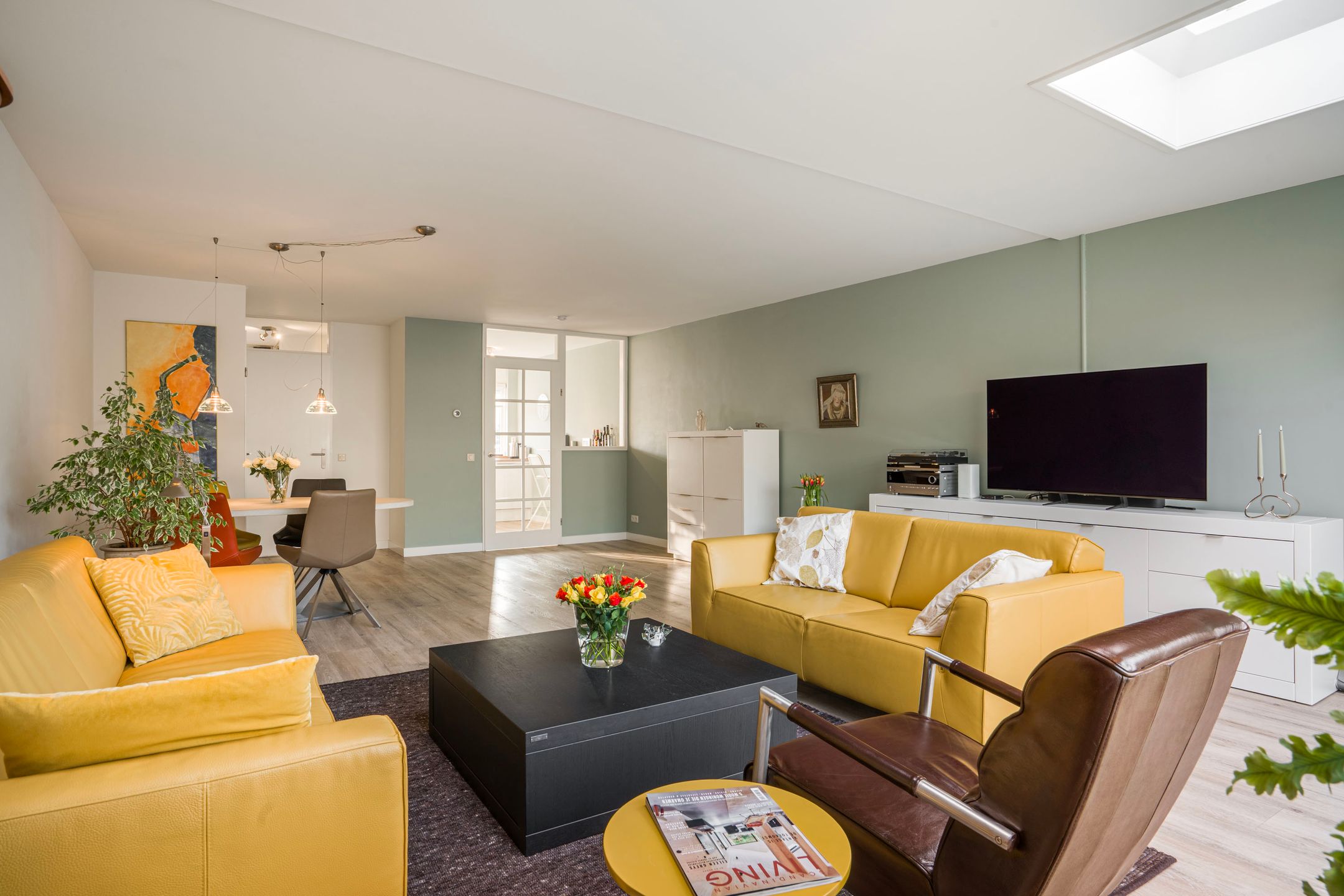 Photo 9 of Ien Dalessingel 193