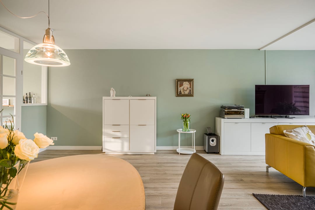 Photo 11 of Ien Dalessingel 193