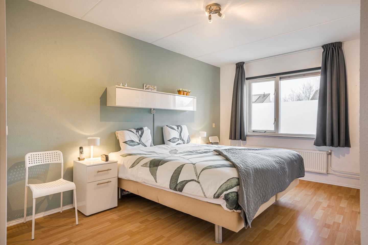 Photo 19 of Ien Dalessingel 193