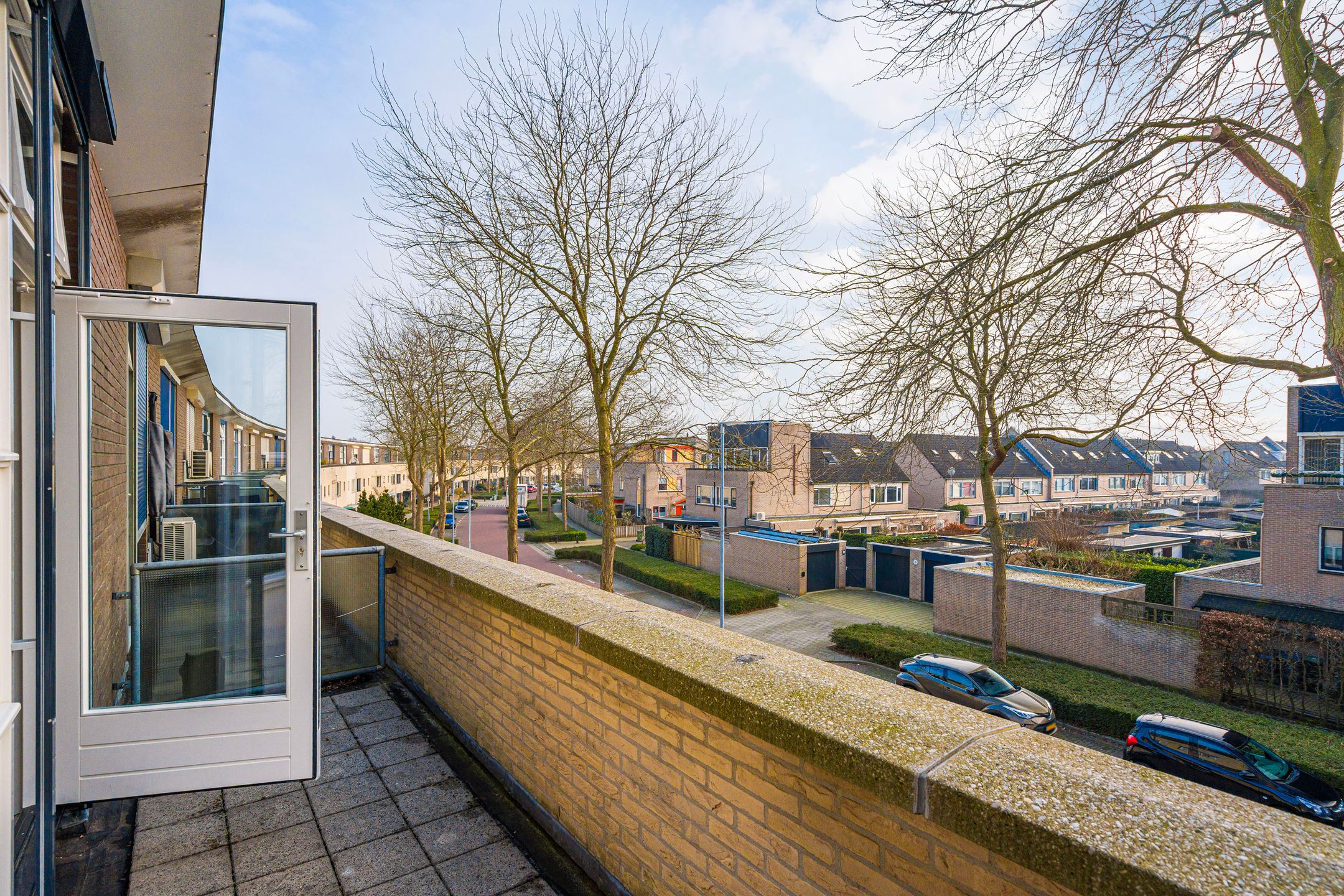 Photo 27 of Ien Dalessingel 193