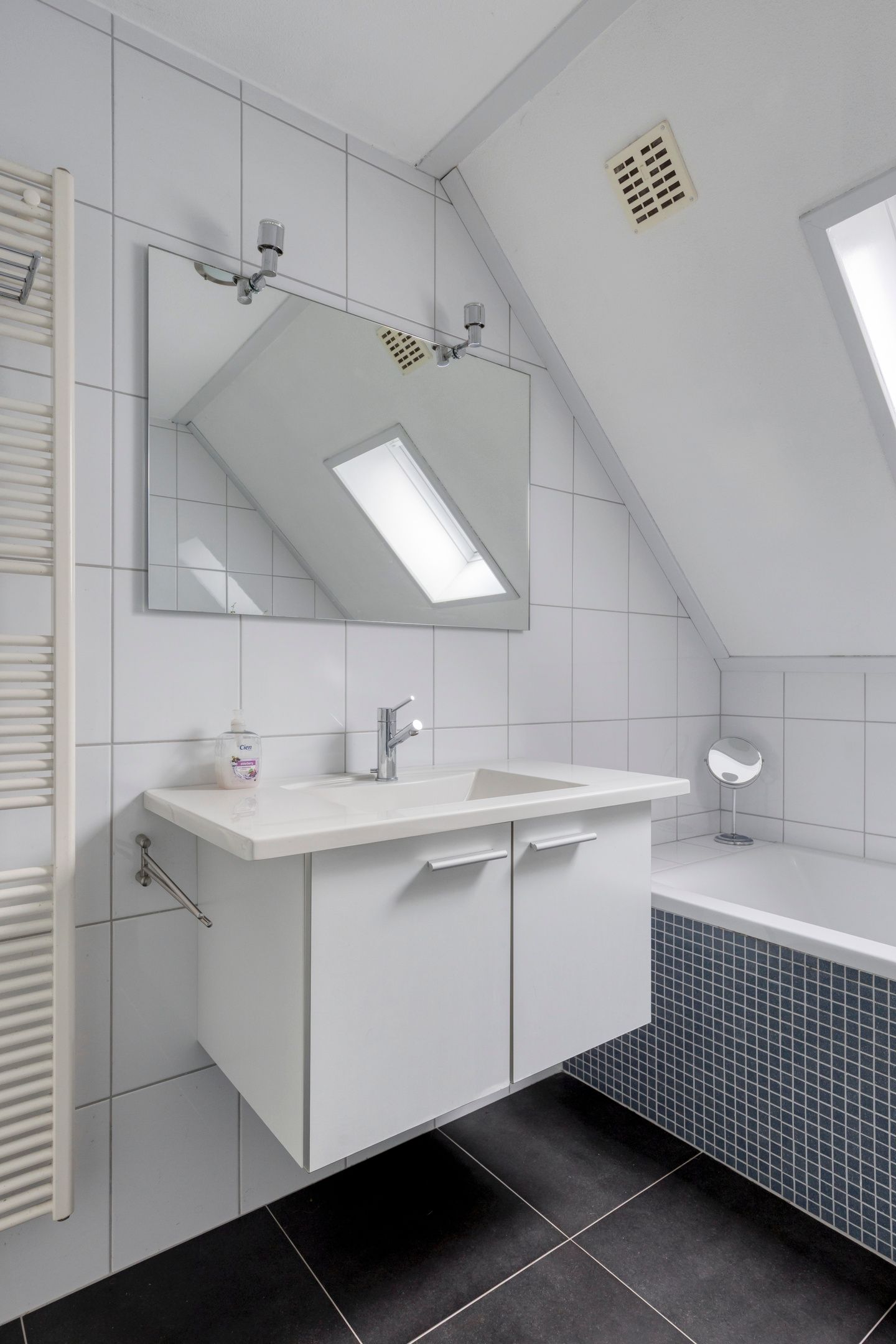 Foto 24 van Drs. Hein Mandosplaats 4