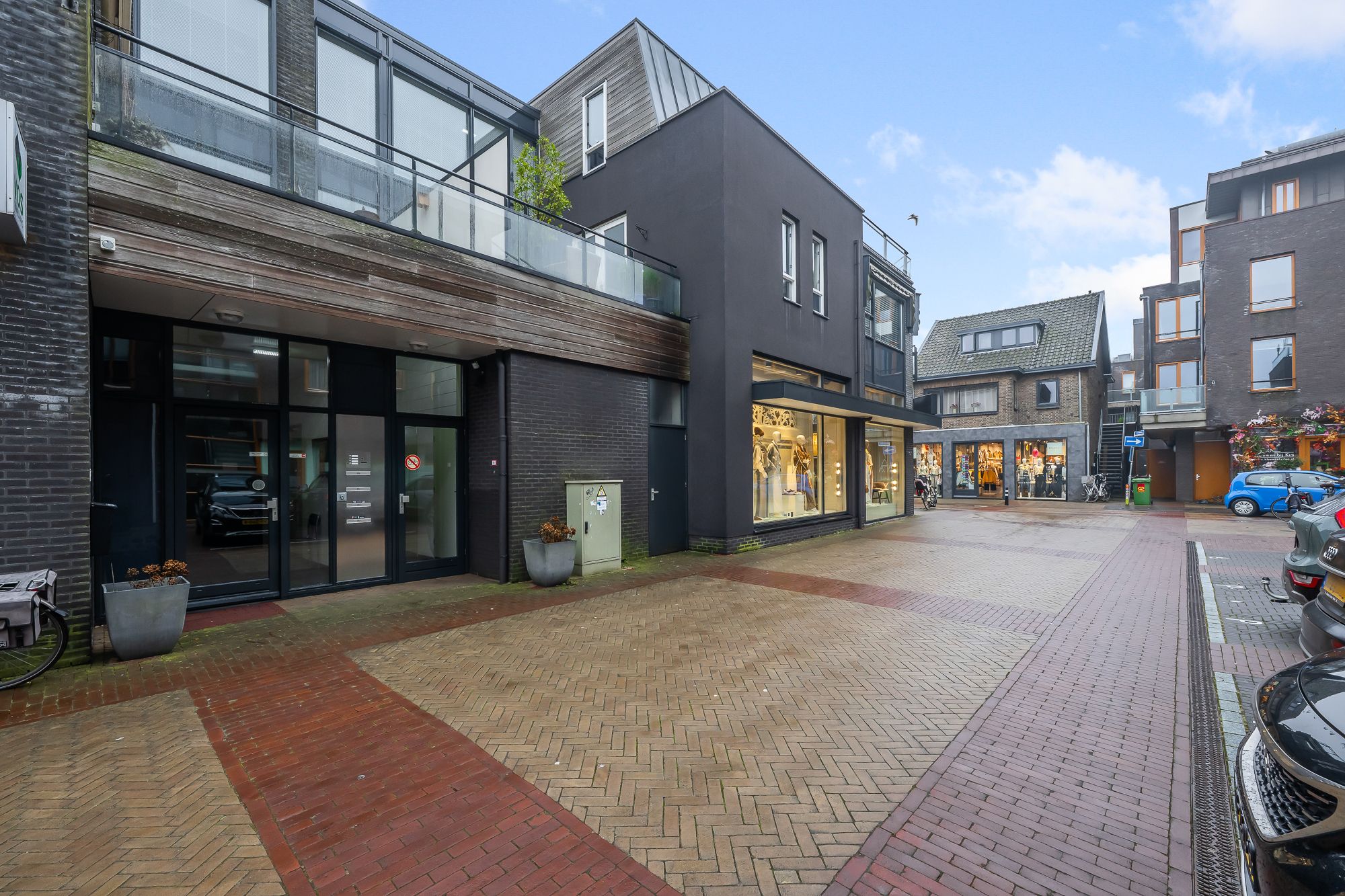 Photo 36 of Stationsweg 87-B