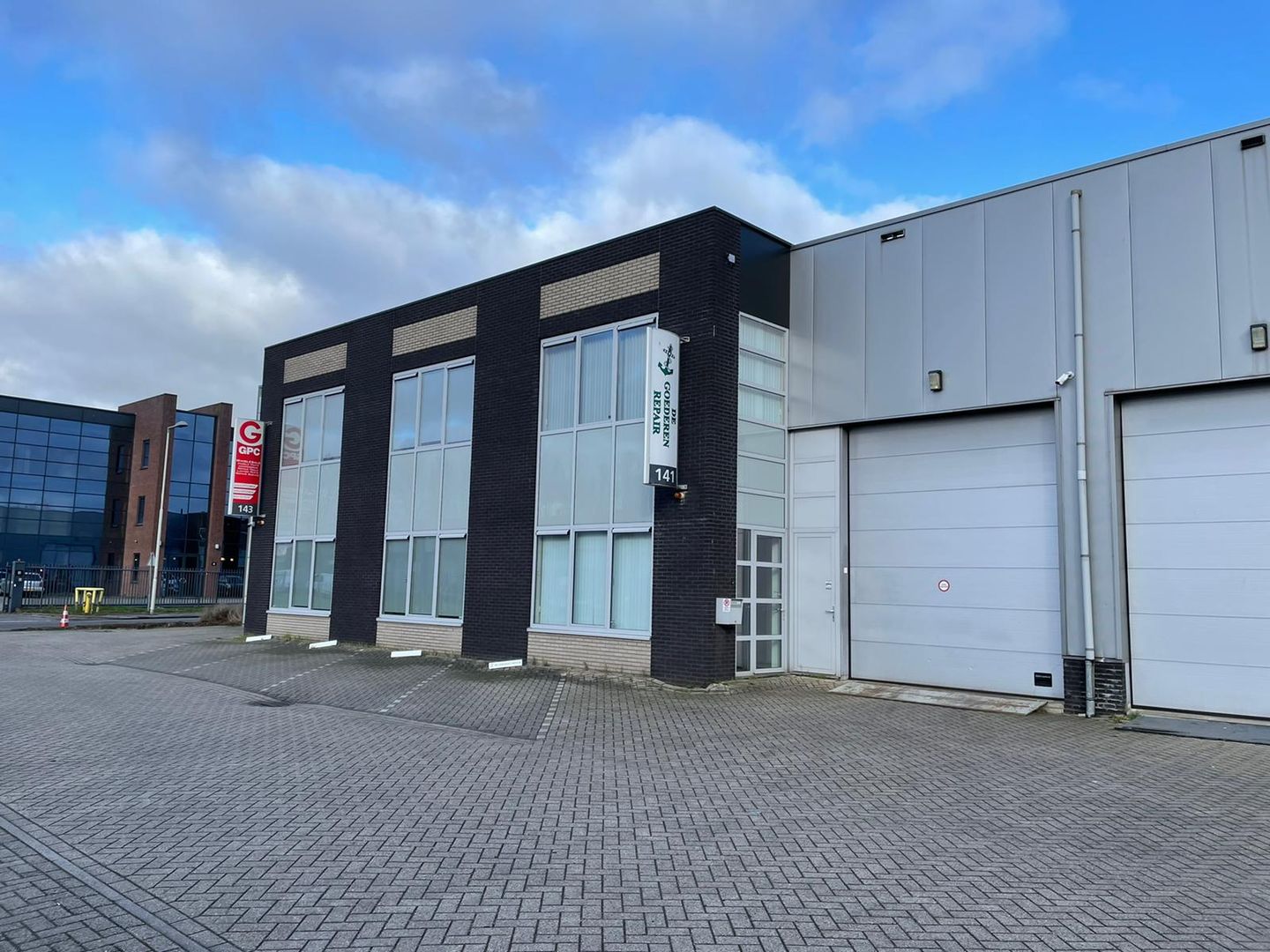 View photo 2 of Vareseweg 141