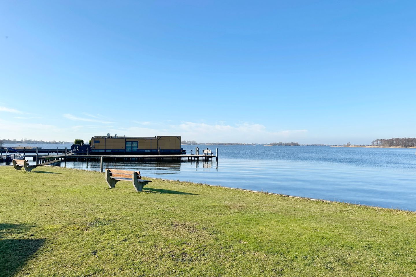 Foto 19 van Nieuw-Loosdrechtsedijk 212-B32