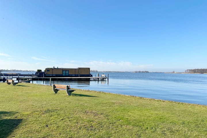 Photo 19 of Nieuw-Loosdrechtsedijk 212-B32