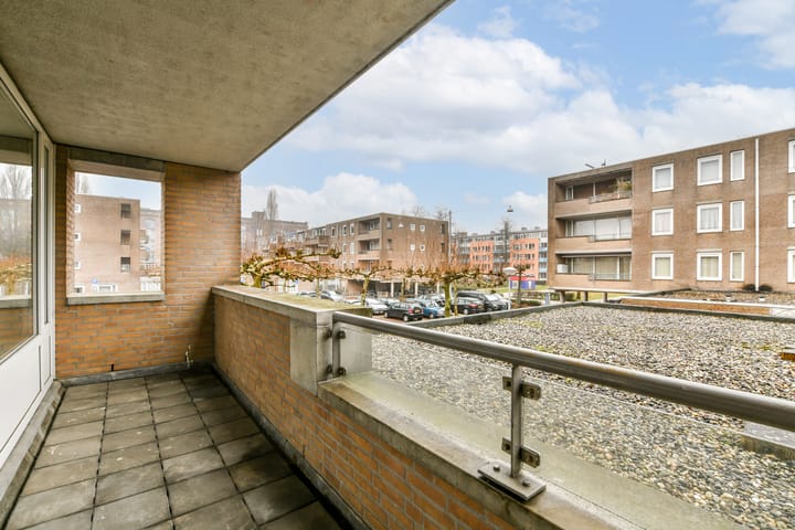 Photo 2 of H.J.M. Walenkampstraat 38