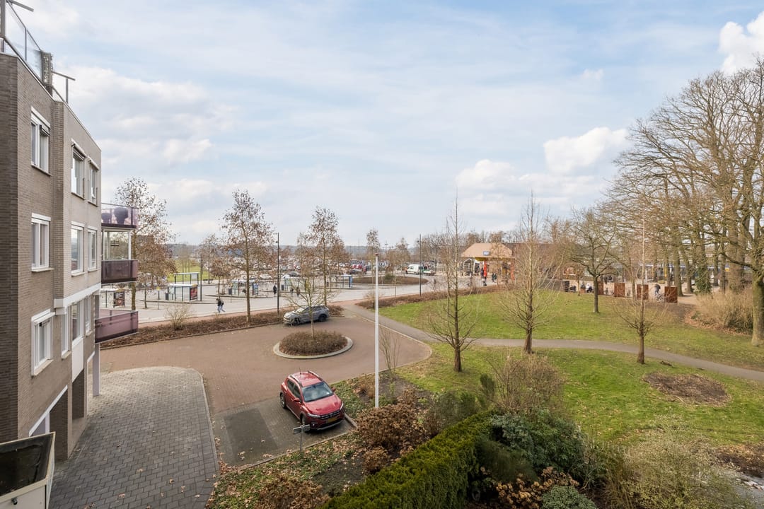 Foto 11 van Stationsplein 43