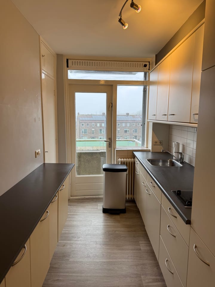 Photo 4 of Plantijnstraat 32