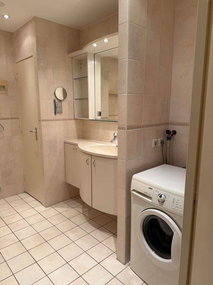 Photo 7 of Plantijnstraat 32