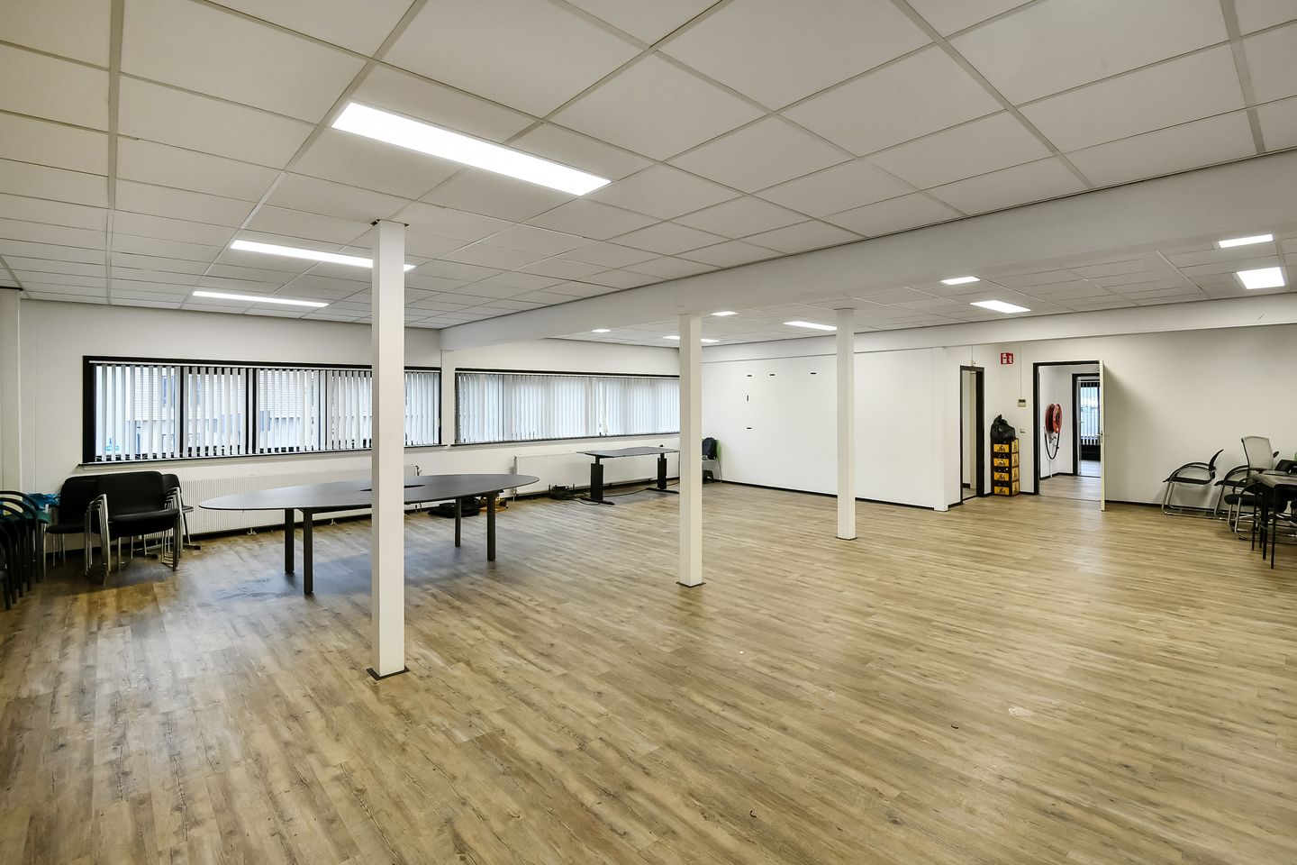 Bekijk foto 3 van De Overmaat 36