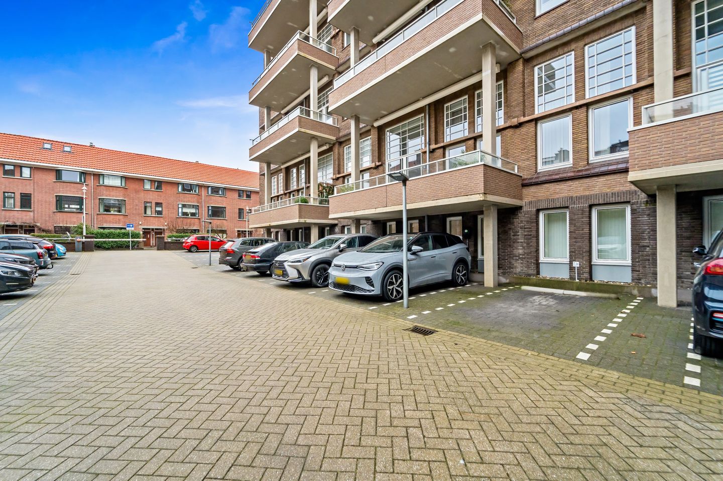 Foto 44 van Roelofsstraat 156
