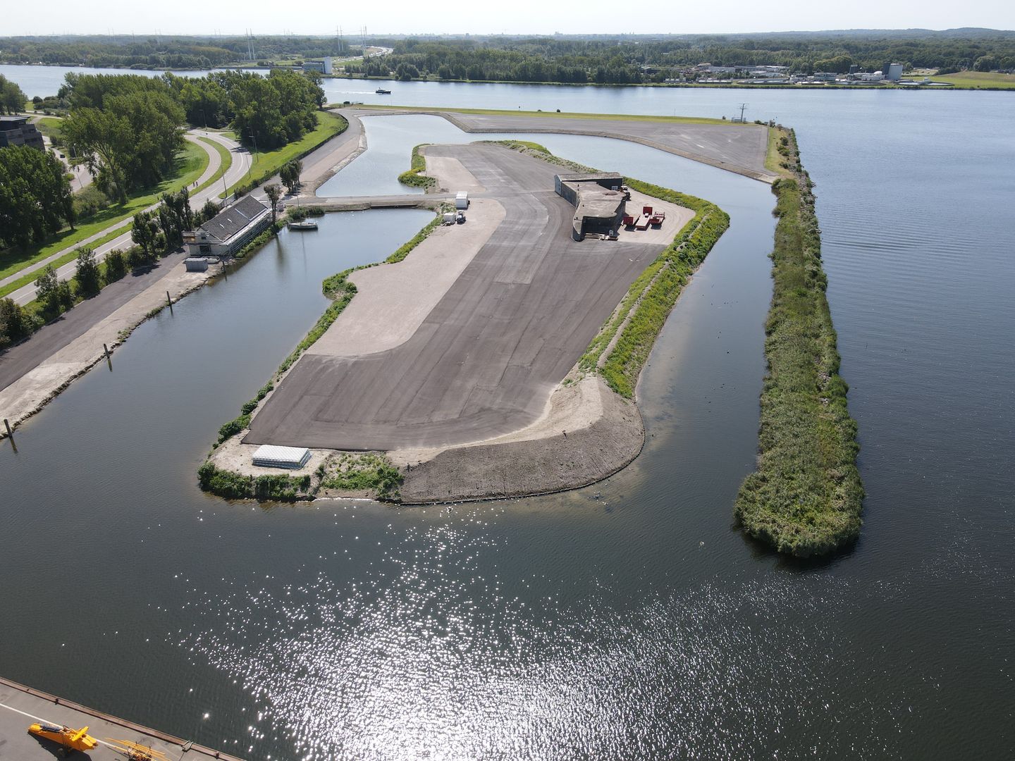 Bekijk foto 3 van Kanaalweg 2-1