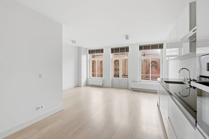 Foto 4 van Van Ostadestraat 202-3