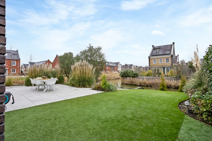 Photo 42 of Burggraaf 8