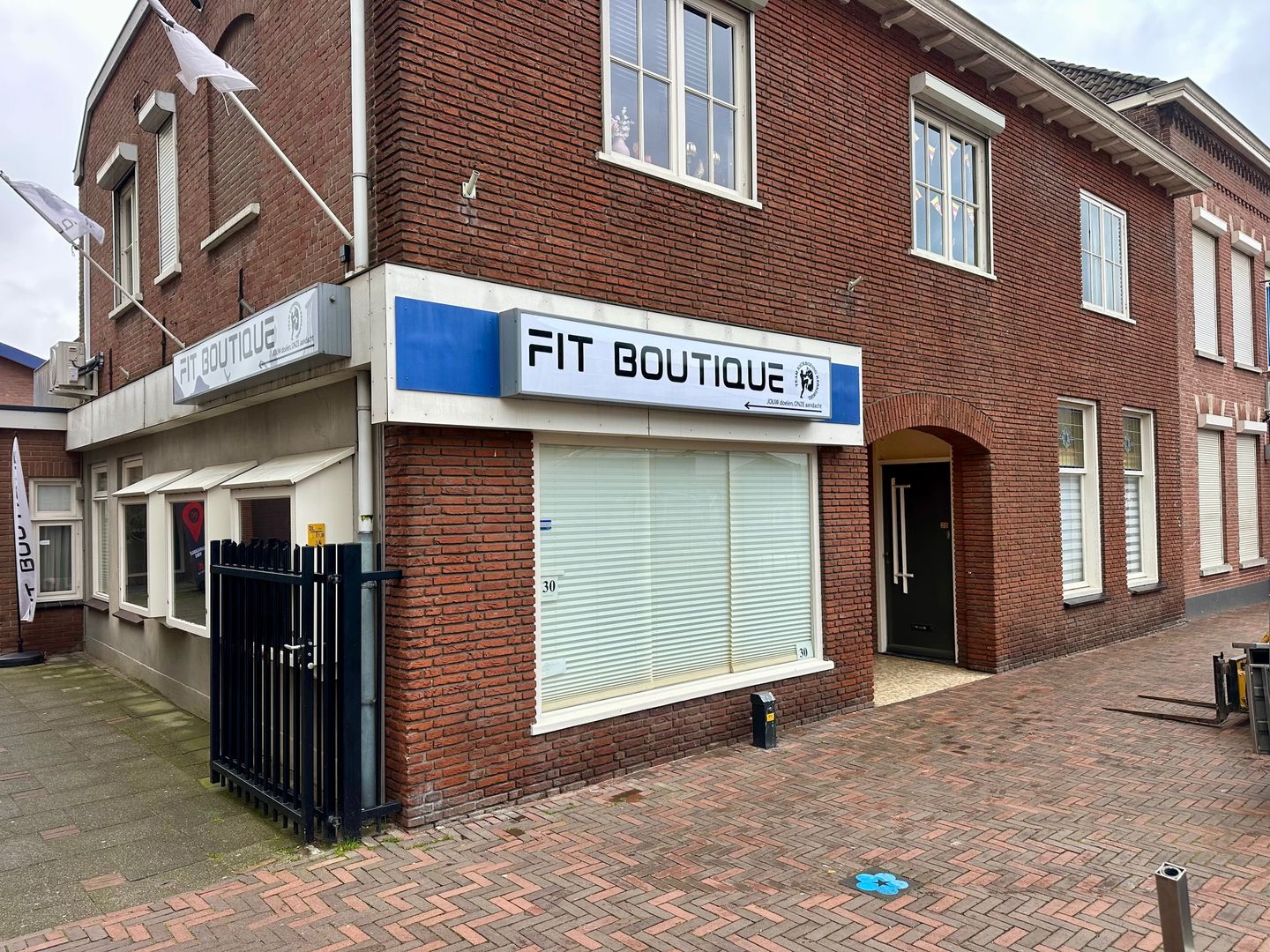 Bekijk foto 1 van Mgr. Zwijsenplein 30