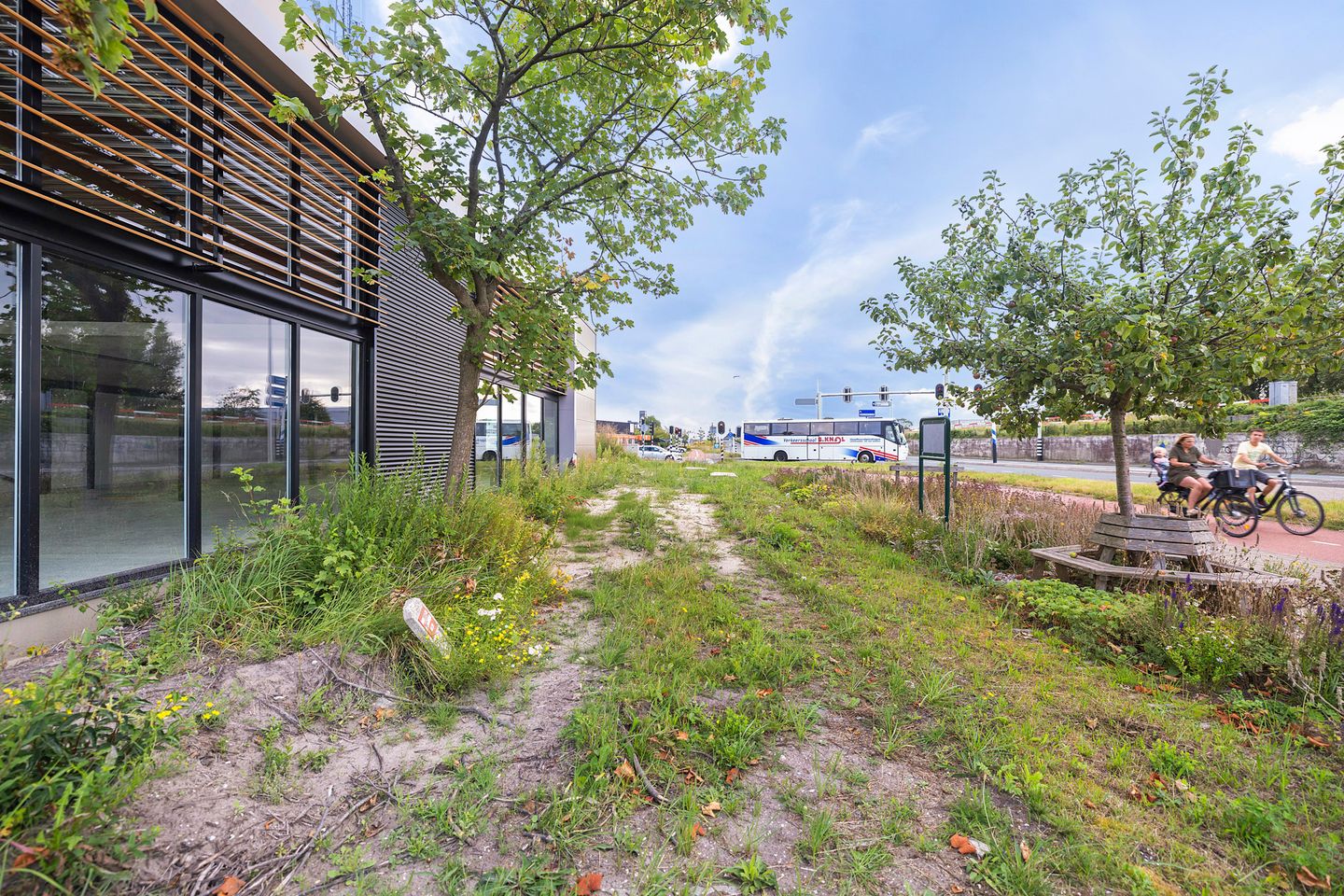 View photo 3 of Celsiusweg 2-a