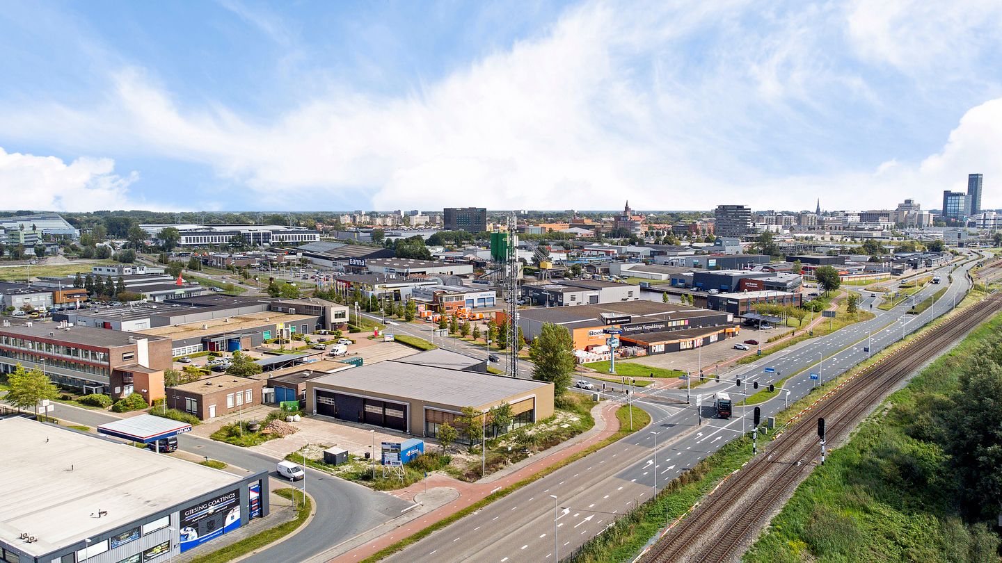 View photo 4 of Celsiusweg 2-a