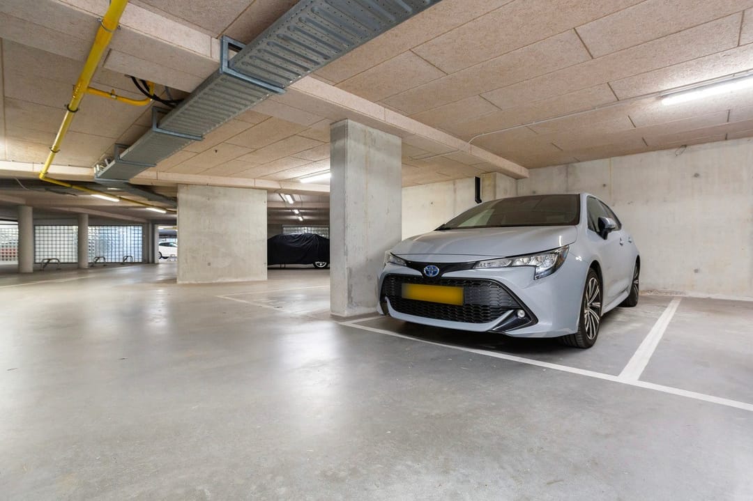 Photo 32 of Spireastraat 3