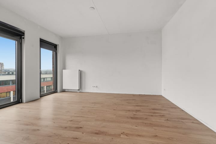 Foto 15 van Churchillplein 14