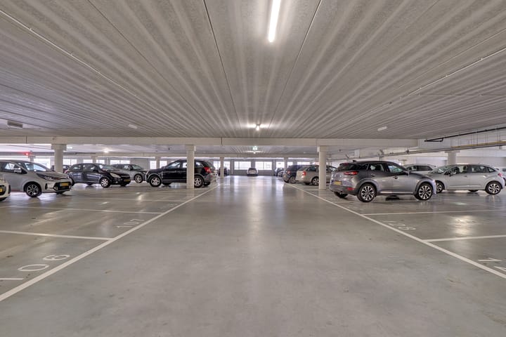 Foto 33 van Churchillplein 14