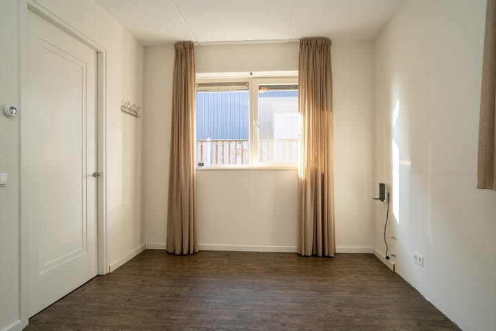 Foto 13 van Fokkerweg 48-B