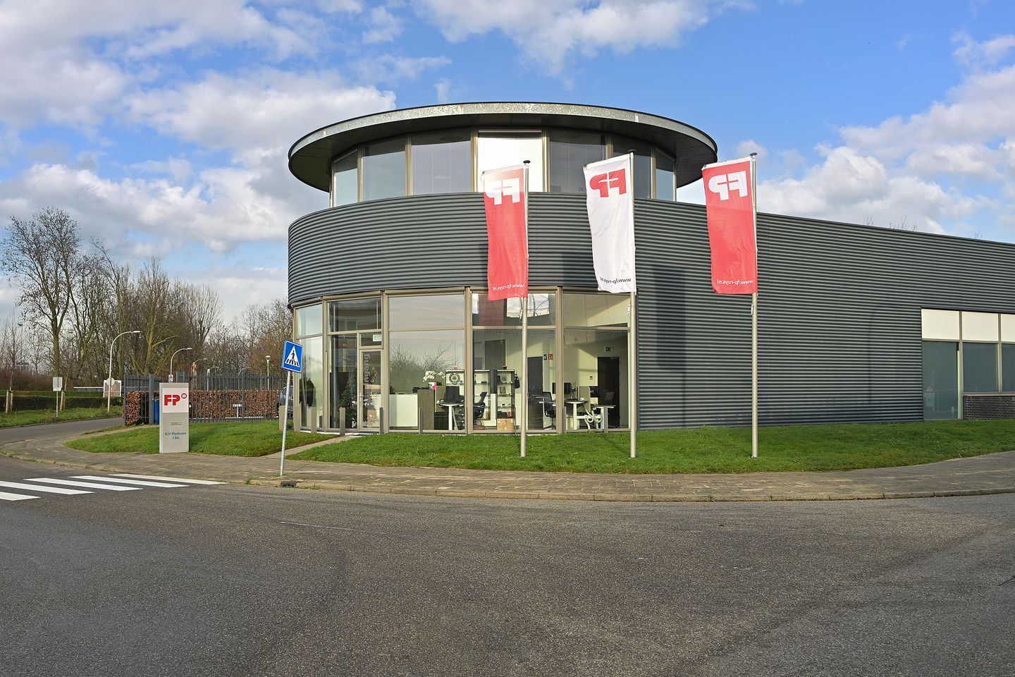 Bekijk foto 1 van ILSY-plantsoen 1-BIS