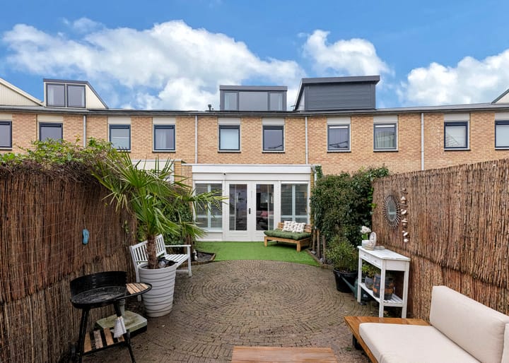 Foto 2 van Reina Prinsen Geerligstuin 33