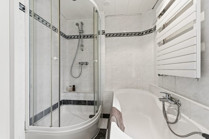 Foto 26 van Galerij 23