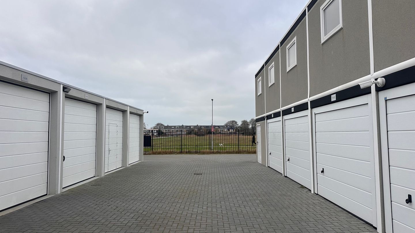 Bekijk foto 3 van Van der Sterrweg 15-8