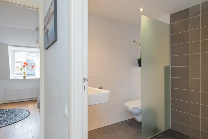 Photo 16 of Generaal De la Reijstraat 68