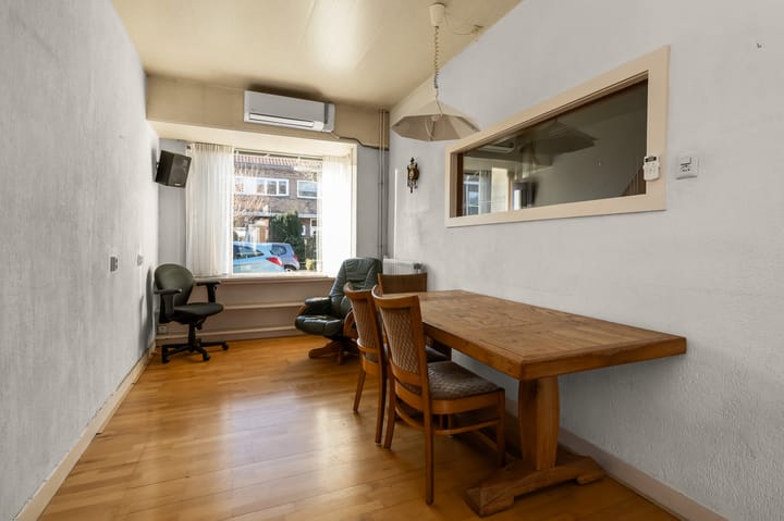 Photo 3 of Van Genderenstraat 20