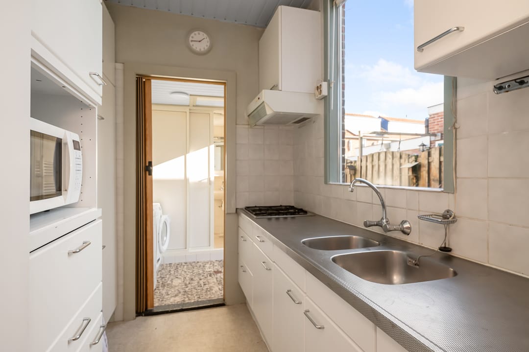 Foto 8 van Van Genderenstraat 20