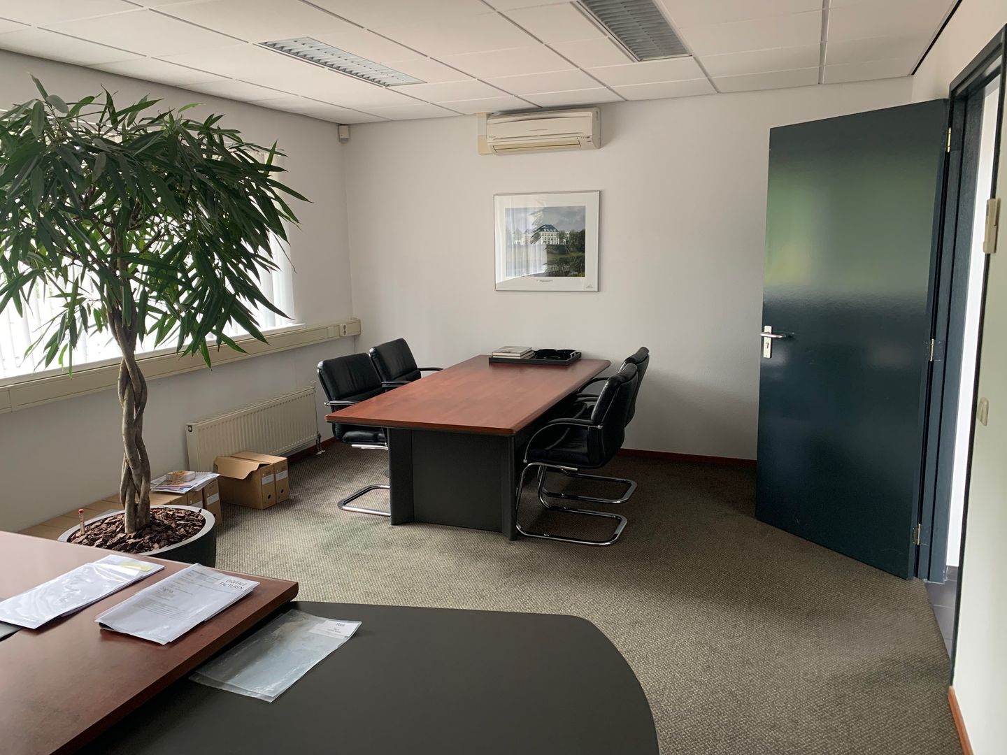 View photo 4 of de Waal 2