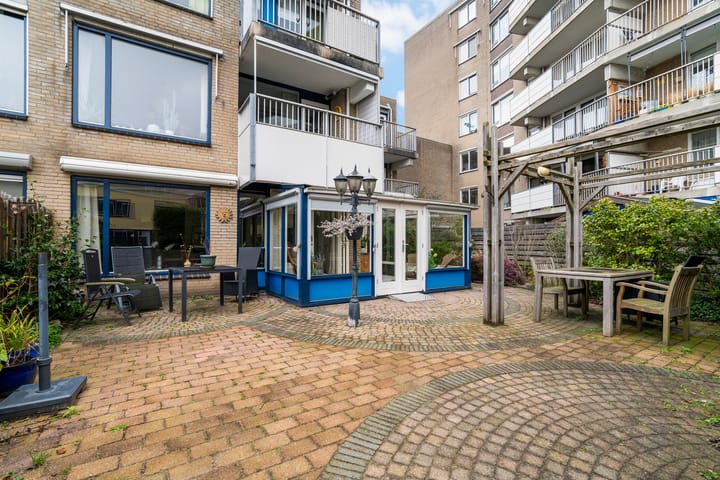 Photo 19 of Aletta Jacobsstraat 56