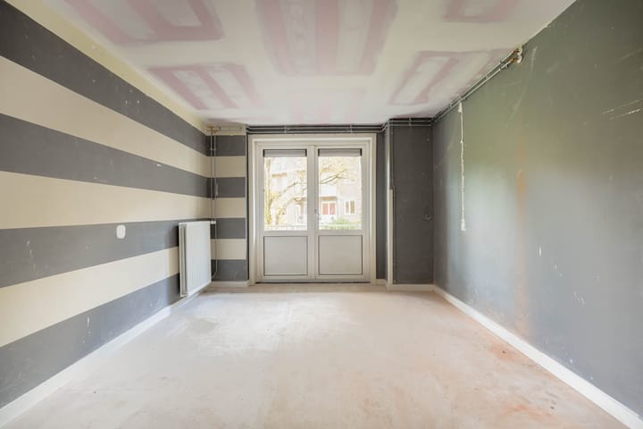 Photo 5 of Van Speijkstraat 12-1