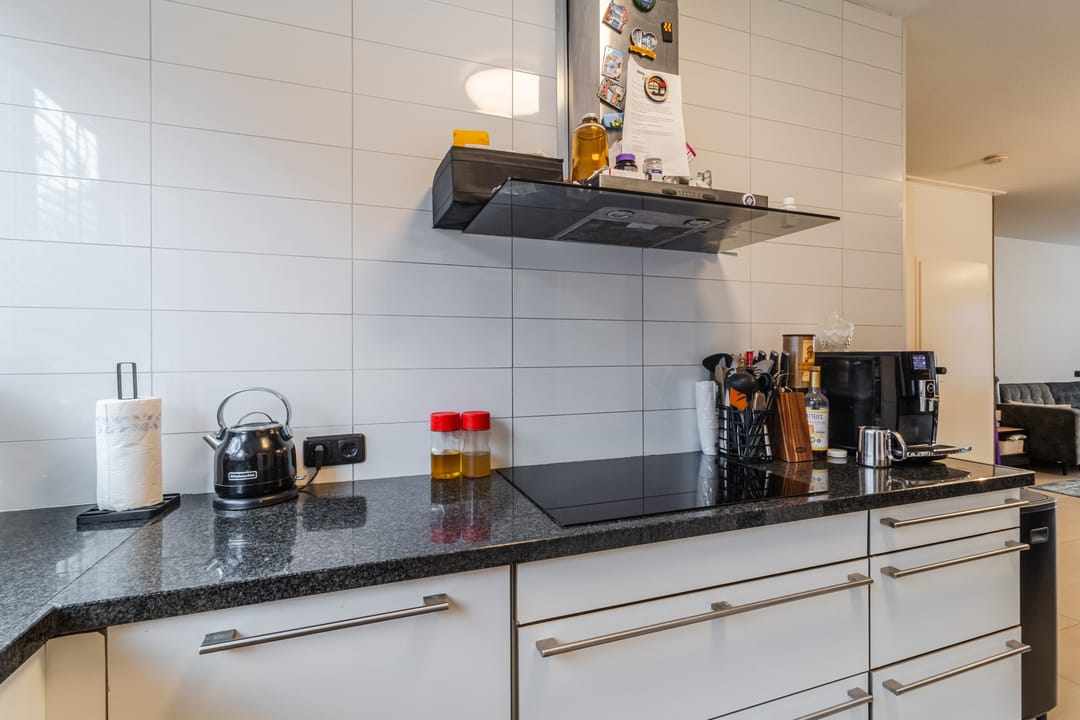 Photo 8 of Dieverstraat 35
