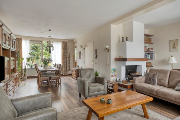 Photo 2 of Vijverlaan 12