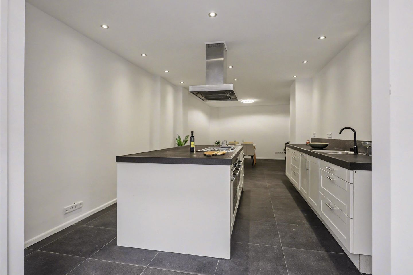 Photo 14 of Dr. Nolensstraat 10-A