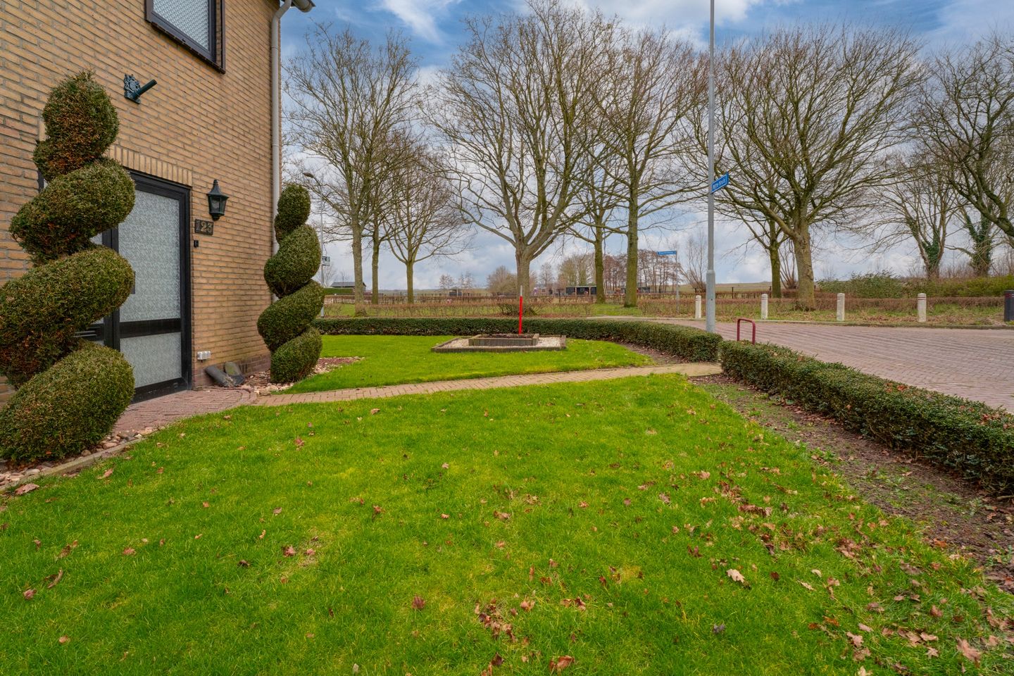 Foto 10 van Witte Kruis 123