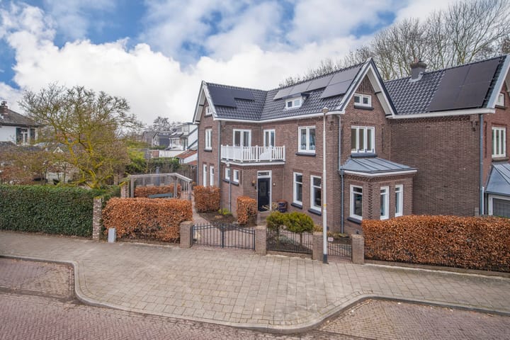 Photo 42 of Stationsstraat 25