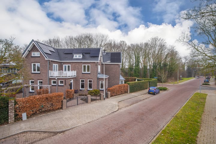 Photo 43 of Stationsstraat 25