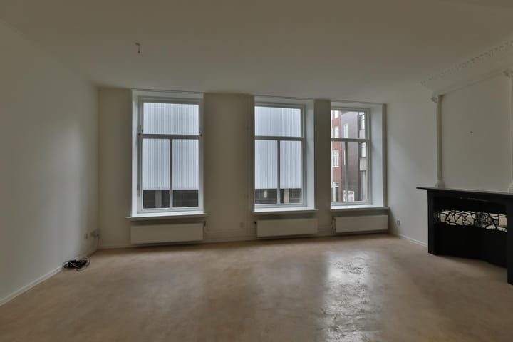 Foto 14 van Rodeweeshuisstraat 113