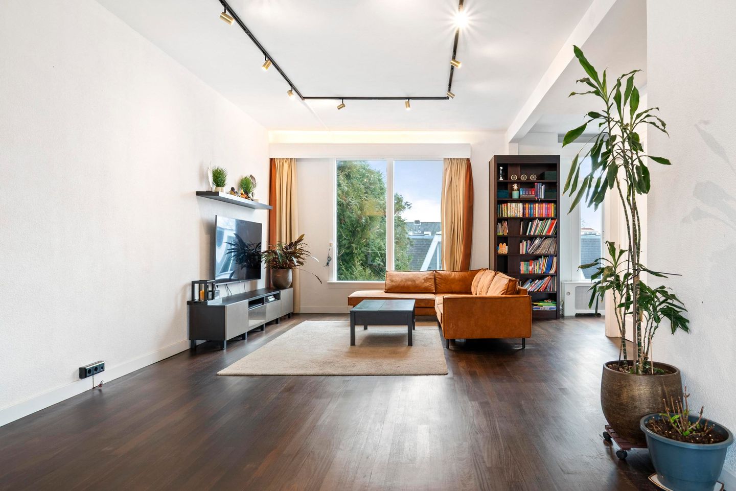 Photo 29 of Huizerweg 12