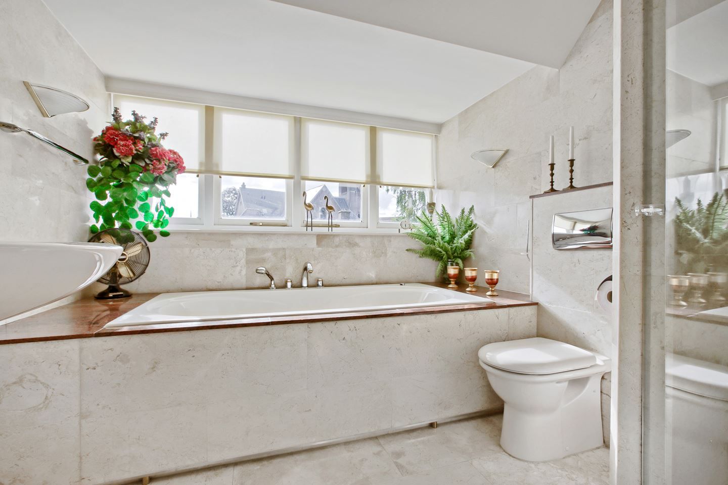 Photo 42 of Huizerweg 12