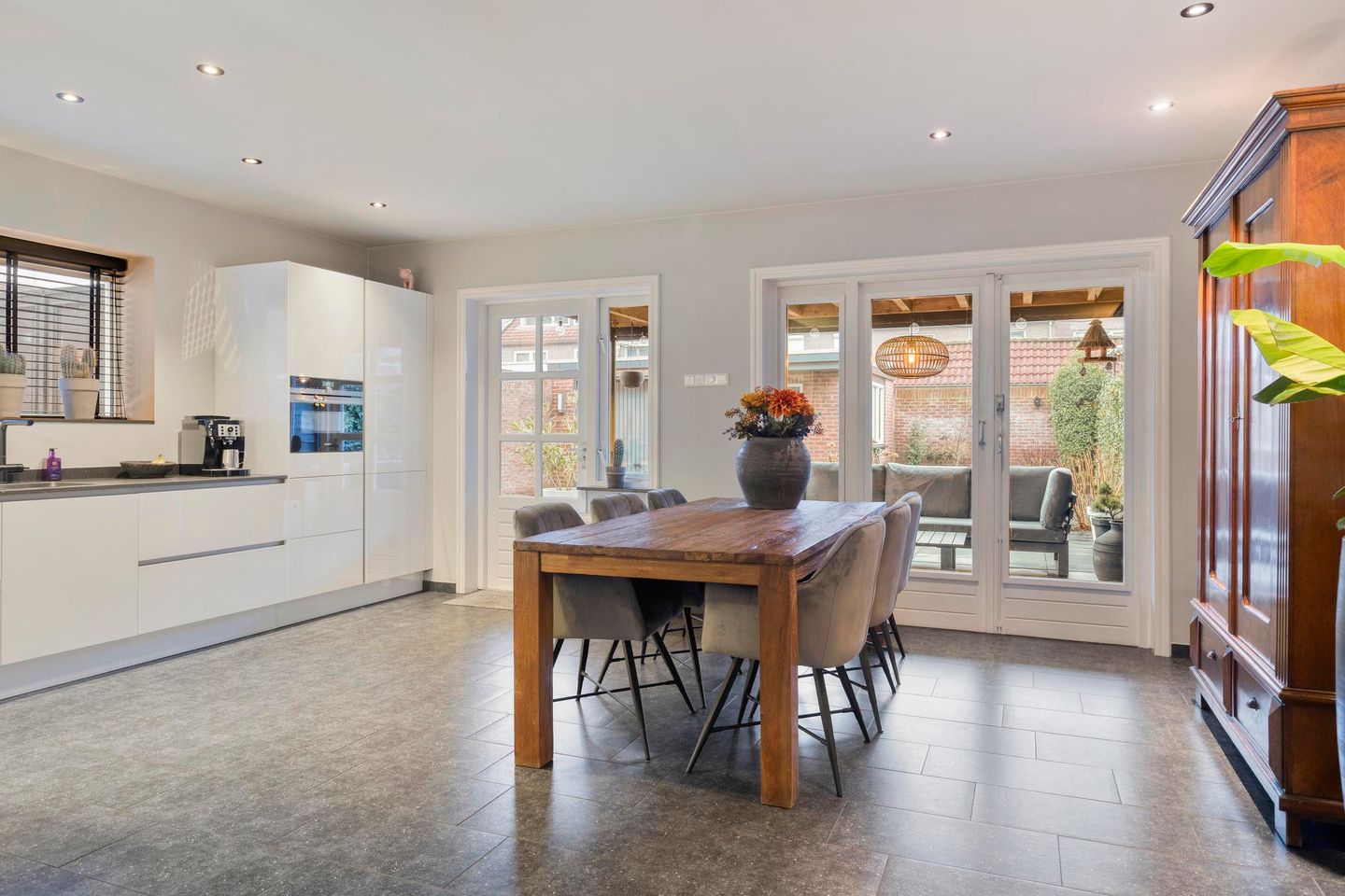 Foto 10 van Ringbaan-Zuid 147