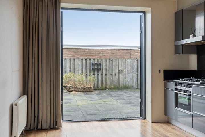 Foto 8 van Bachstraat 11