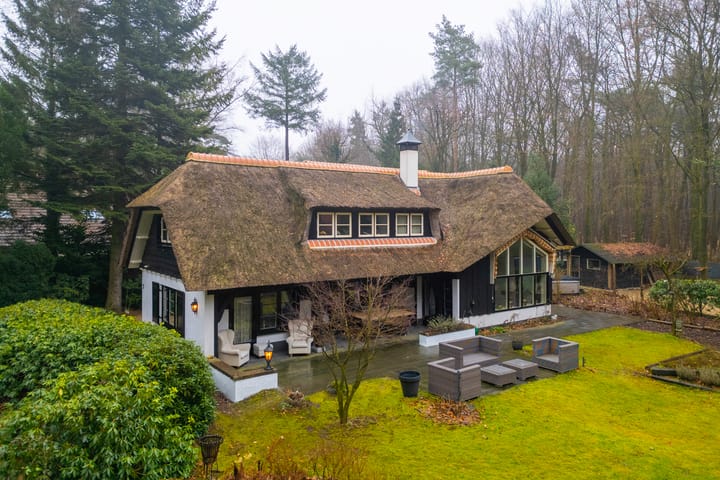 Burg Roosmale Nepveulaan 2 main image