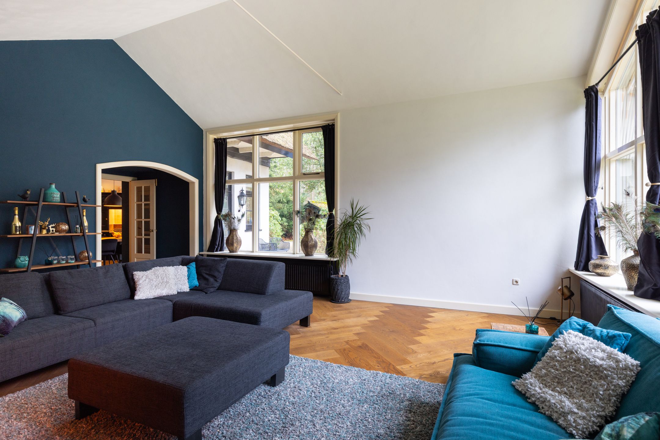 Foto 6 van Burg Roosmale Nepveulaan 2