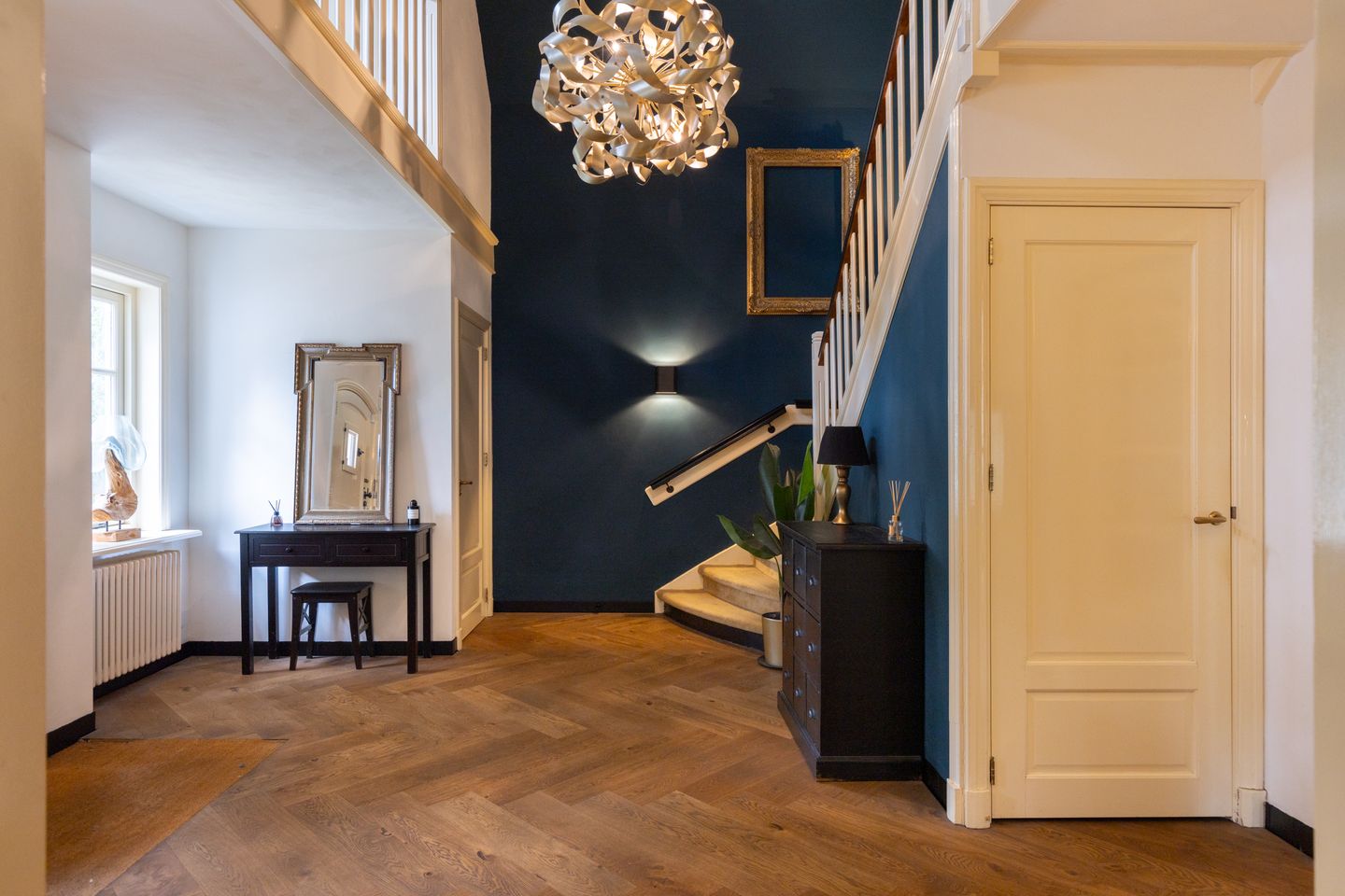 Foto 25 van Burg Roosmale Nepveulaan 2