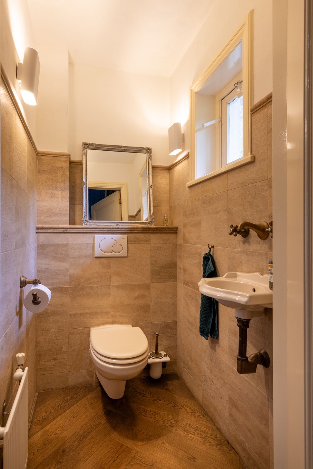 Foto 26 van Burg Roosmale Nepveulaan 2